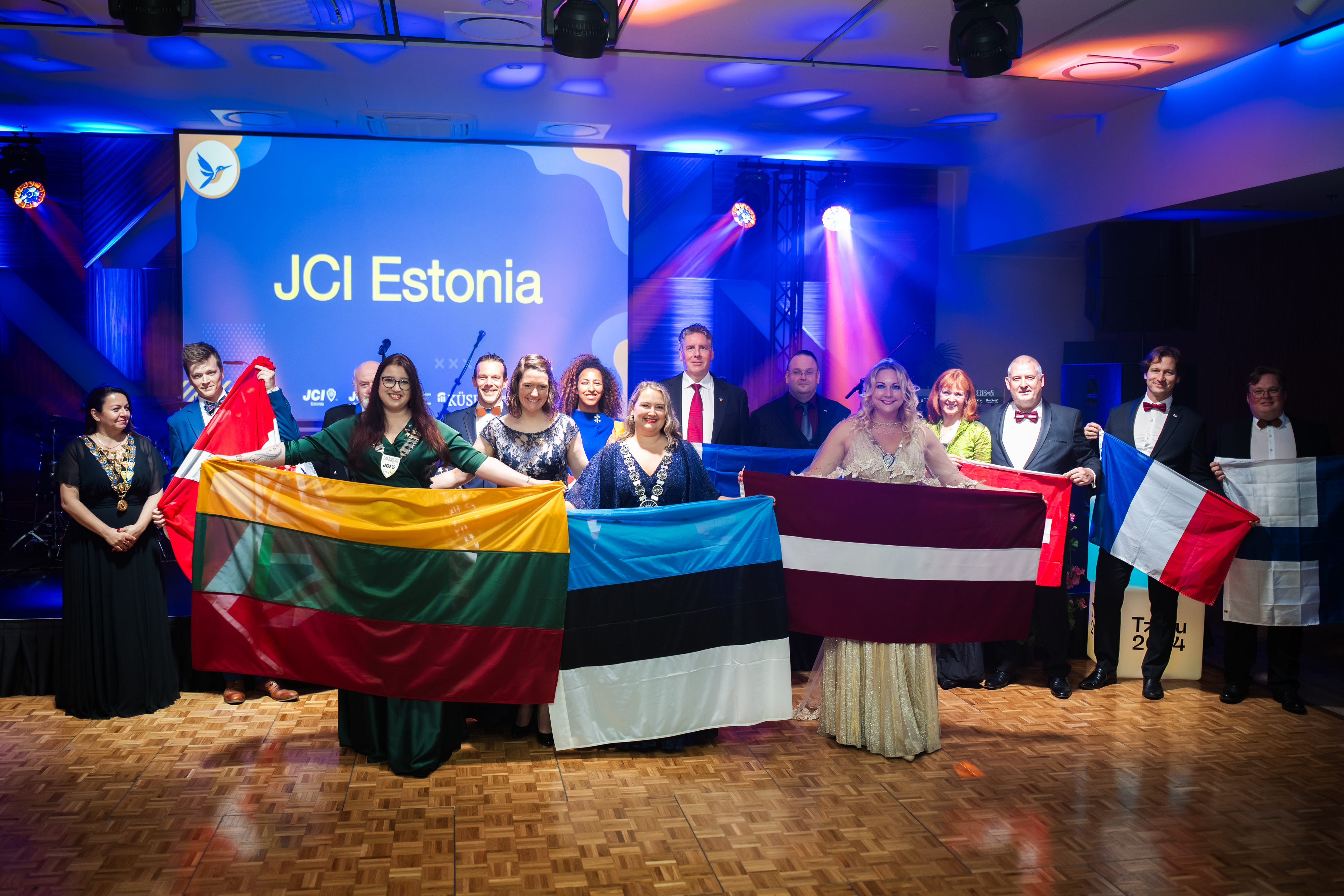 Eik į tarptautinį lygį
